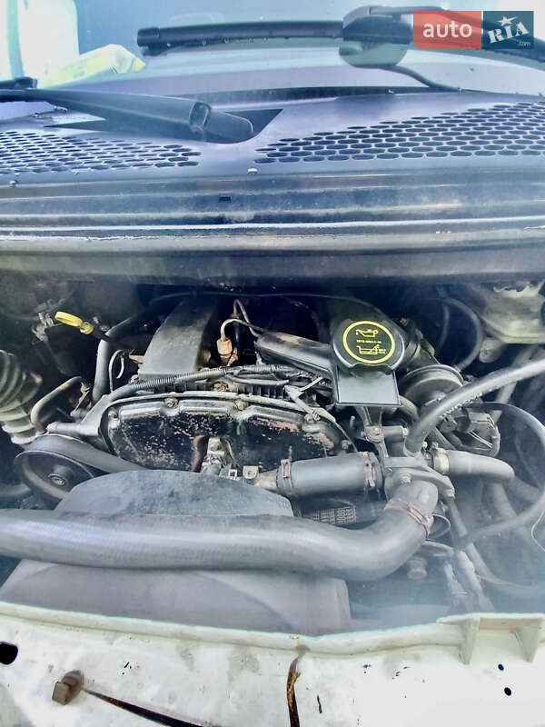 Эвакуатор Ford Transit 2000 в Одессе