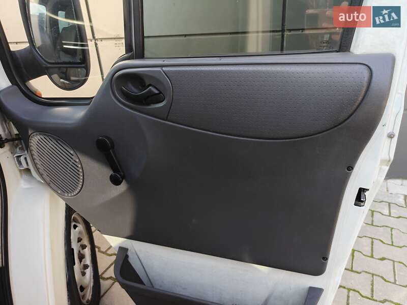 Мінівен Ford Transit 2006 в Одесі