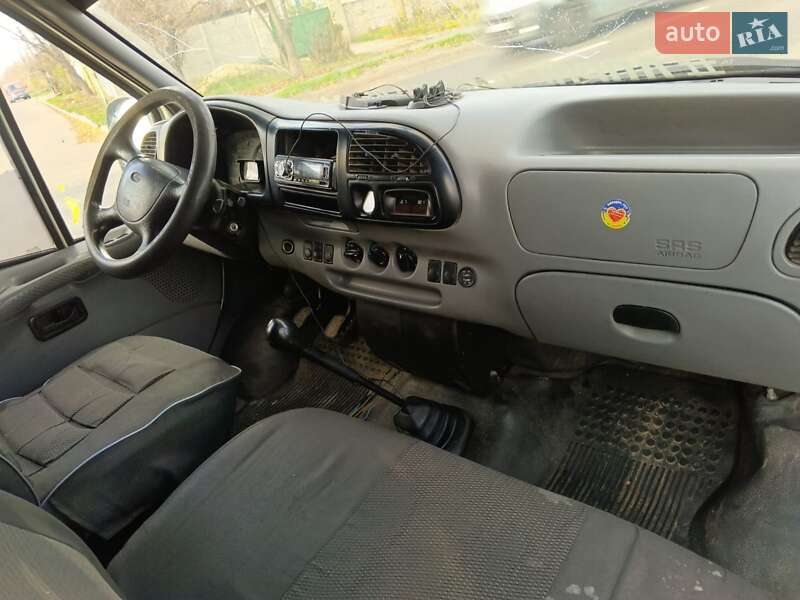 Вантажний фургон Ford Transit 1998 в Миколаєві