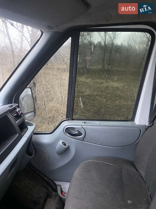 Мікроавтобус Ford Transit 2006 в Миколаївці