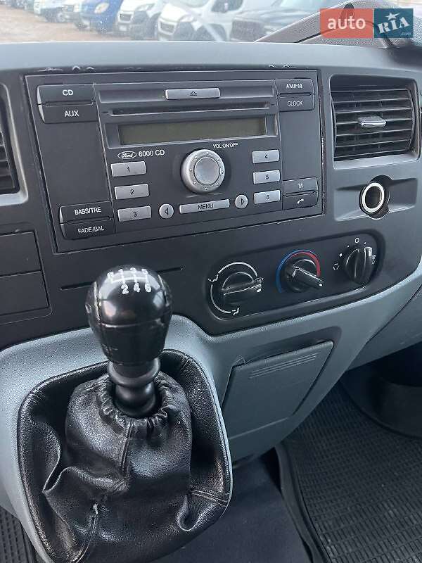 Грузовой фургон Ford Transit 2011 в Киеве