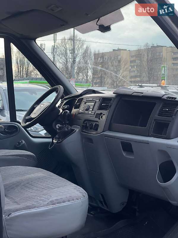 Грузовой фургон Ford Transit 2011 в Киеве