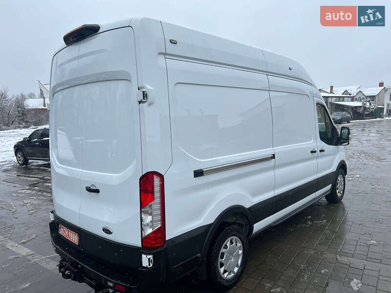 Вантажний фургон Ford Transit 2022 в Бродах