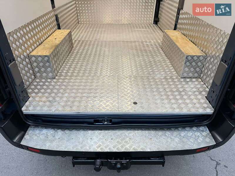 Вантажний фургон Ford Transit 2019 в Луцьку