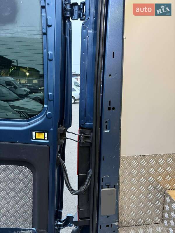 Вантажний фургон Ford Transit 2019 в Луцьку