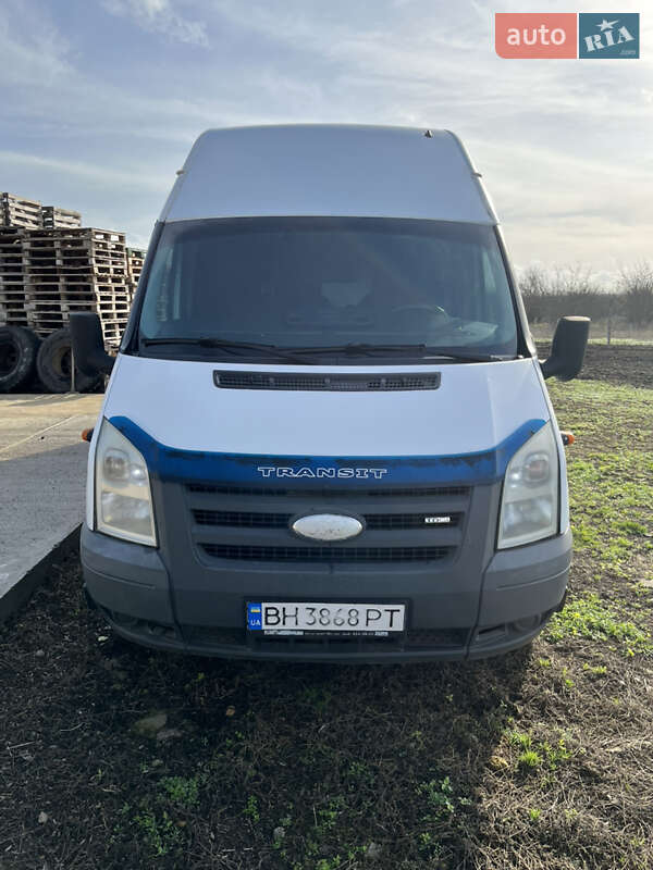 Грузовой фургон Ford Transit 2007 в Сарате фото 11 Грузовой фургон Ford Transit 2007 в Сарате