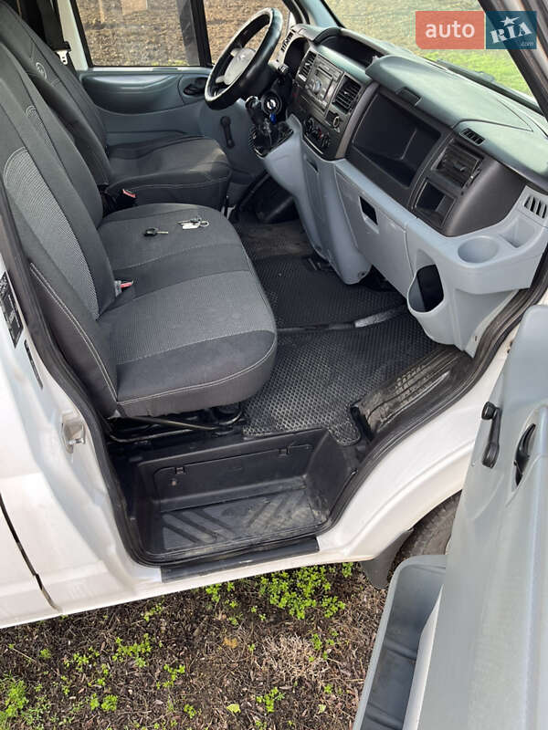 Грузовой фургон Ford Transit 2007 в Сарате фото 15 Грузовой фургон Ford Transit 2007 в Сарате