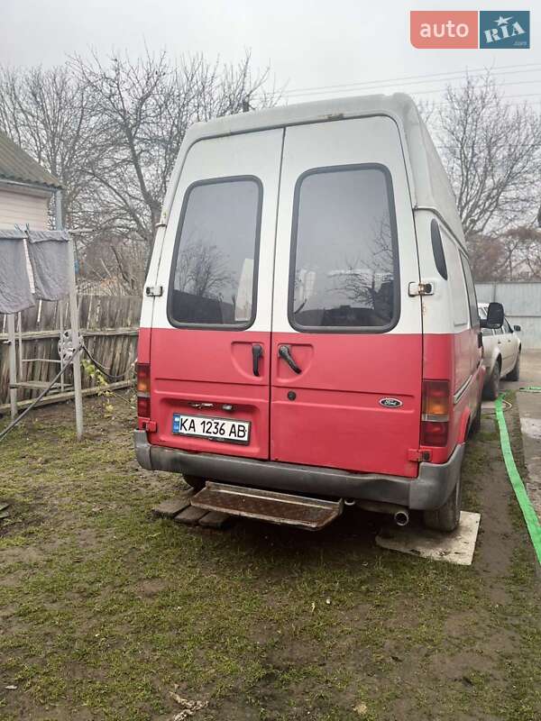 Вантажний фургон Ford Transit 1999 в Києві