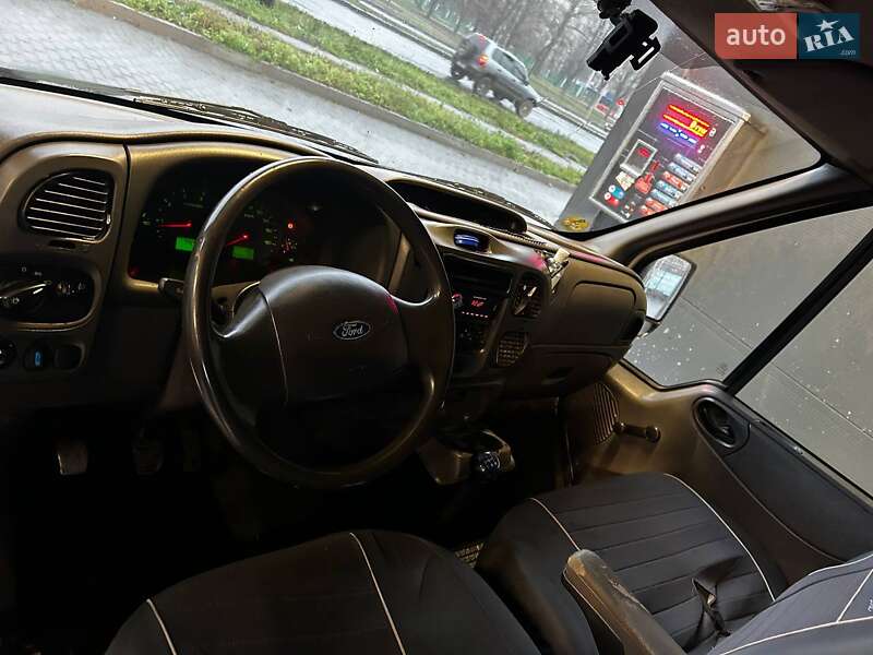 Вантажний фургон Ford Transit 2006 в Харкові