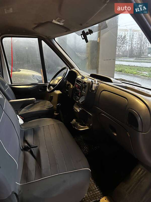Вантажний фургон Ford Transit 2006 в Харкові