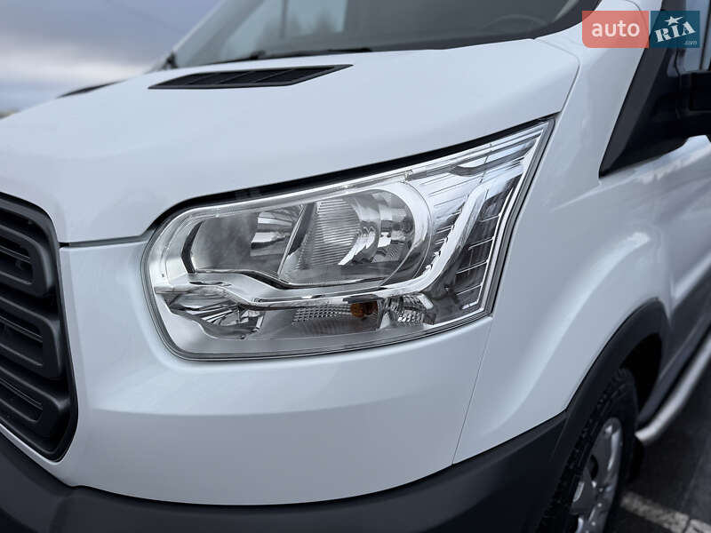 Грузовой фургон Ford Transit 2019 в Ровно