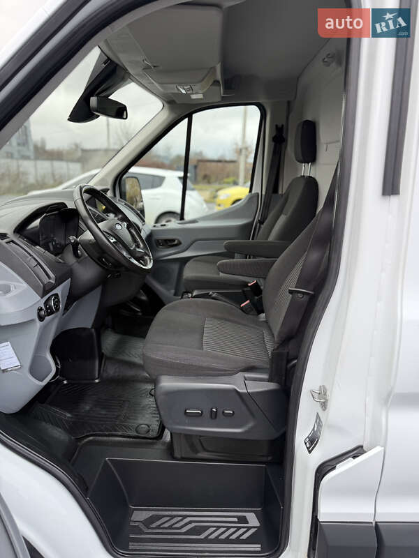 Грузовой фургон Ford Transit 2019 в Ровно