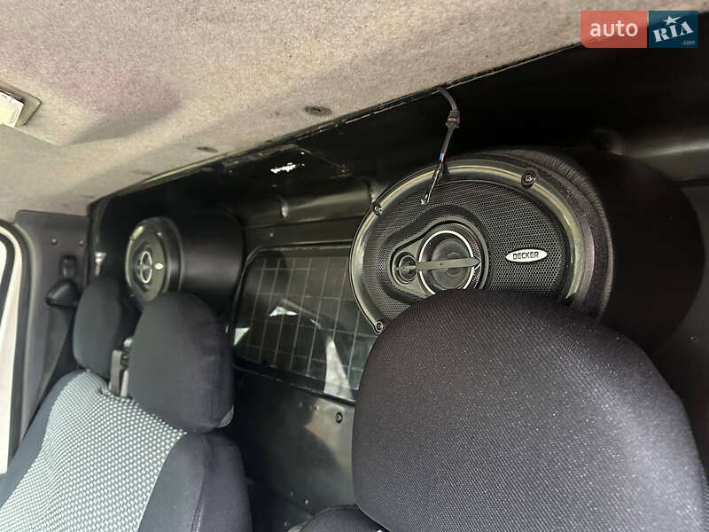 Вантажний фургон Ford Transit 2006 в Дніпрі фото 12 Вантажний фургон Ford Transit 2006 в Дніпрі