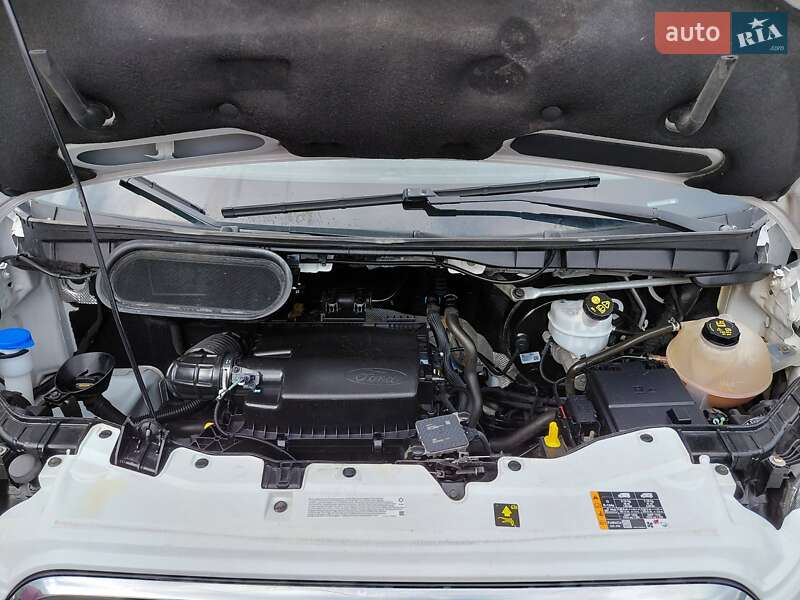 Вантажний фургон Ford Transit 2020 в Івано-Франківську