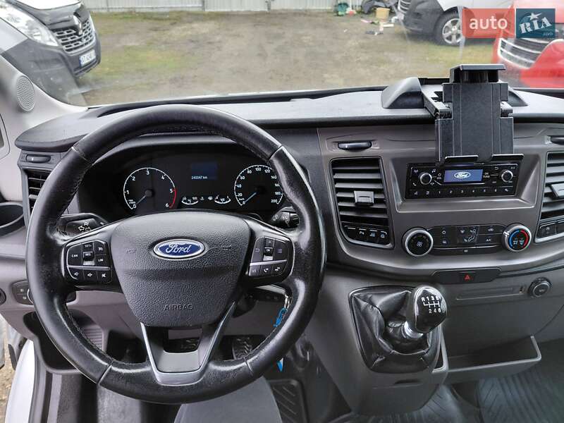 Вантажний фургон Ford Transit 2020 в Івано-Франківську