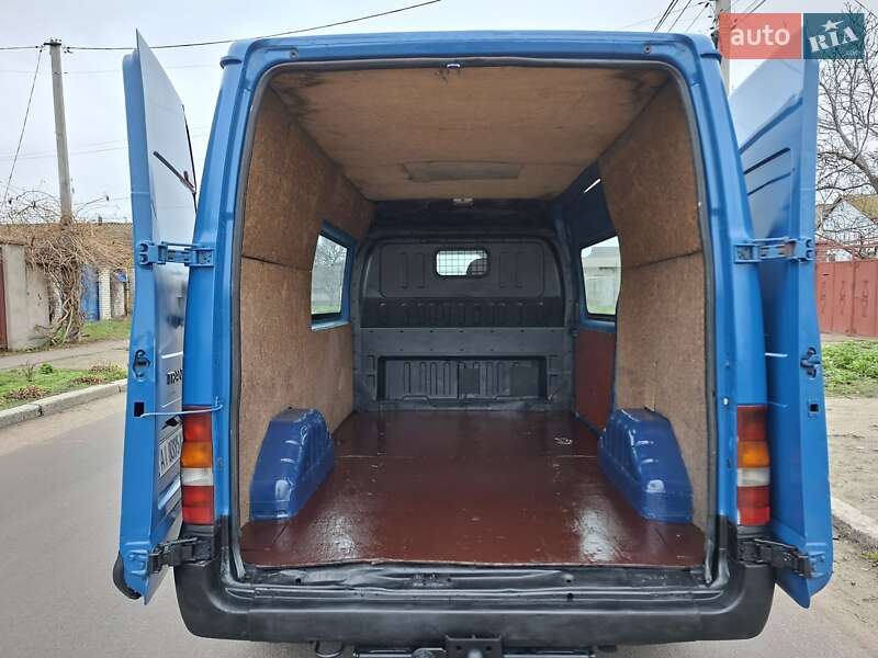 Грузовой фургон Ford Transit 2003 в Николаеве