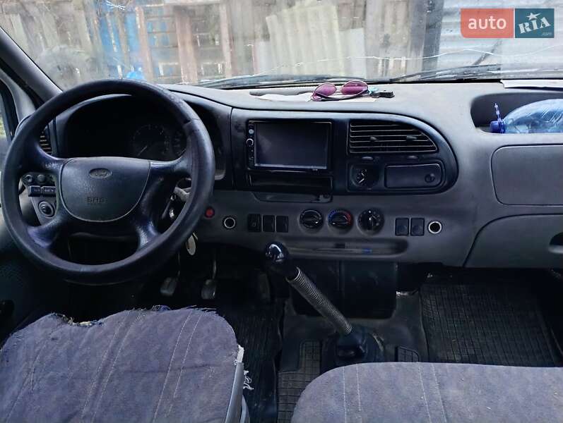Грузопассажирский фургон Ford Transit 2000 в Борисполе