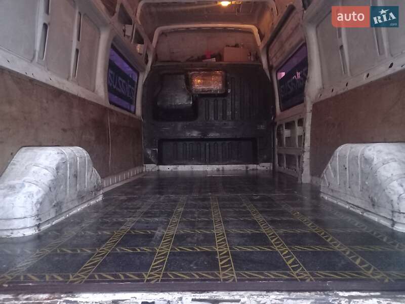 Грузовой фургон Ford Transit 2005 в Софиевской Борщаговке