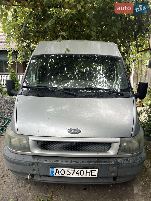 Микроавтобус Ford Transit 2000 в Мукачево
