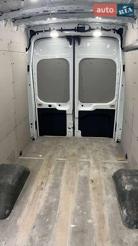 Микроавтобус грузовой (до 3,5т) Ford Transit 2023 в Львове