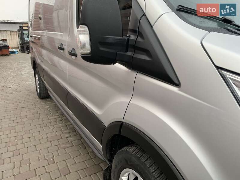 Микроавтобус грузовой (до 3,5т) Ford Transit 2020 в Ровно фото 9 Микроавтобус грузовой (до 3,5т) Ford Transit 2020 в Ровно