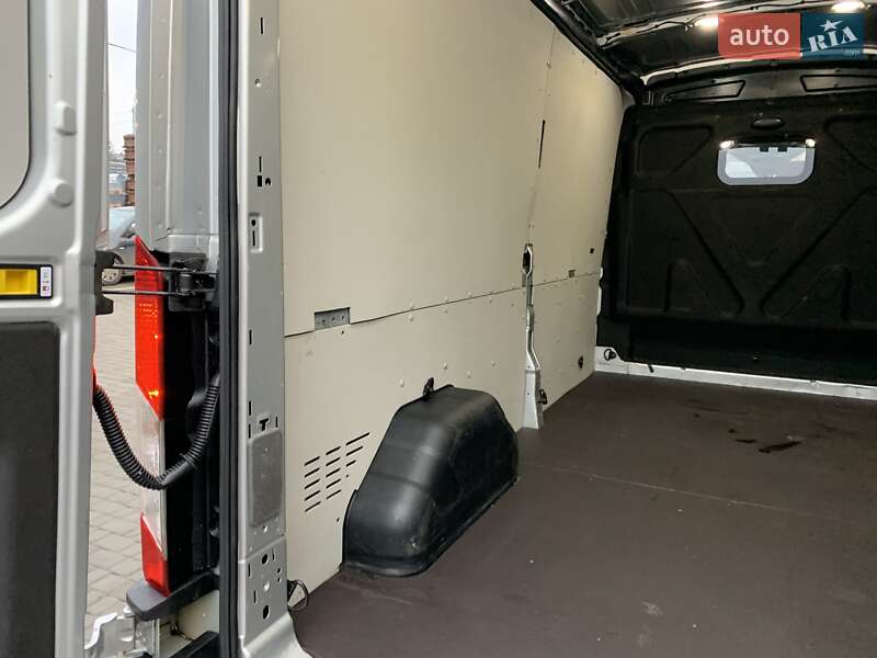 Микроавтобус грузовой (до 3,5т) Ford Transit 2020 в Ровно фото 19 Микроавтобус грузовой (до 3,5т) Ford Transit 2020 в Ровно