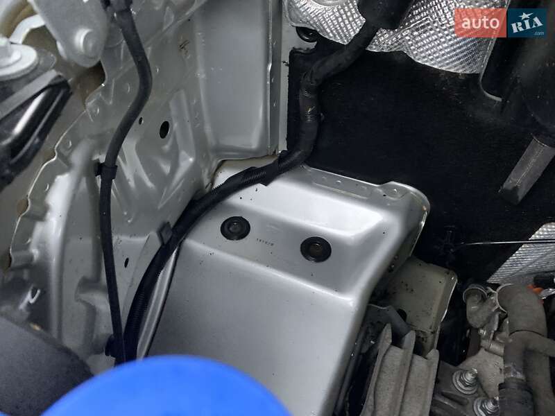 Микроавтобус грузовой (до 3,5т) Ford Transit 2020 в Ровно фото 37 Микроавтобус грузовой (до 3,5т) Ford Transit 2020 в Ровно