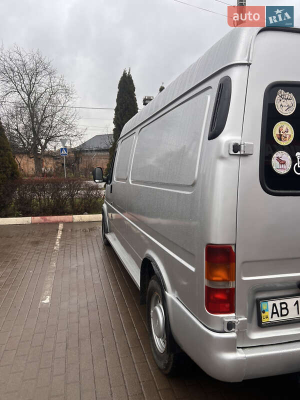 Грузовой фургон Ford Transit 1998 в Виннице