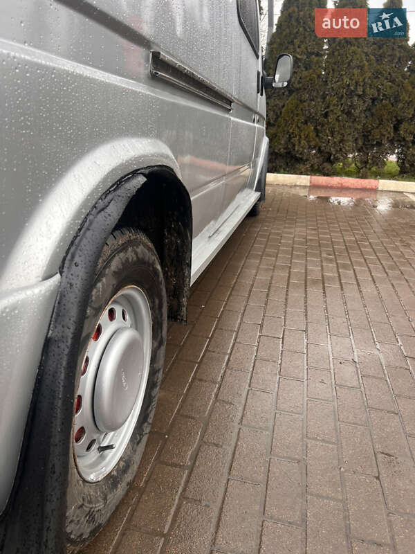 Грузовой фургон Ford Transit 1998 в Виннице