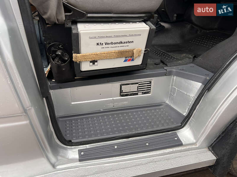 Грузовой фургон Ford Transit 1998 в Виннице