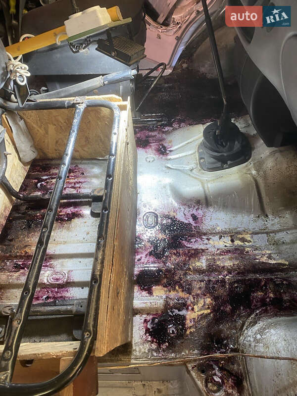 Грузовой фургон Ford Transit 1998 в Виннице