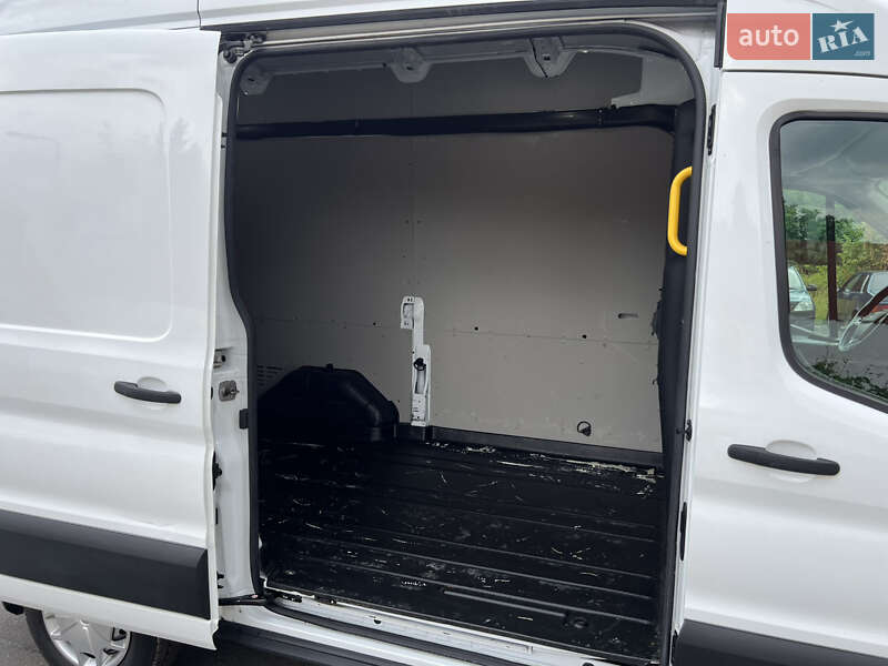 Грузовой фургон Ford Transit 2020 в Киеве фото 24 Грузовой фургон Ford Transit 2020 в Киеве