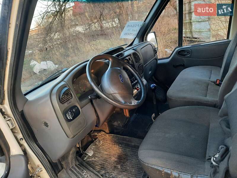 Грузовой фургон Ford Transit 2004 в Тернополе