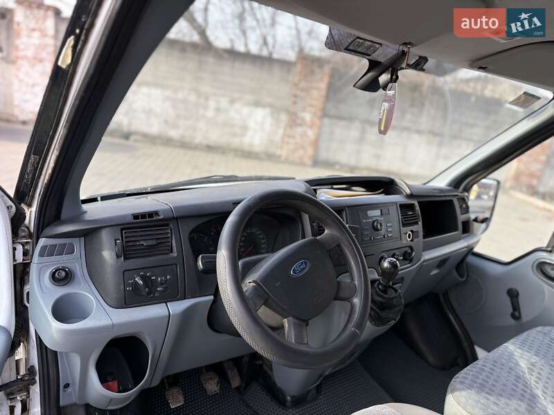 Грузовик Ford Transit 2007 в Ивано-Франковске