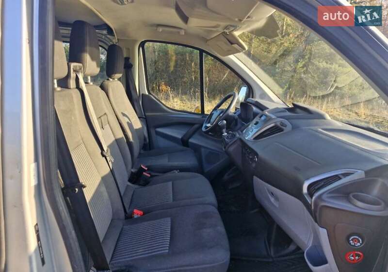 Грузовой фургон Ford Transit 2015 в Ровно