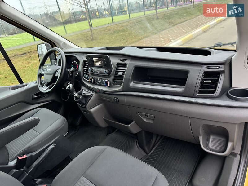 Грузовой фургон Ford Transit 2021 в Ирпене