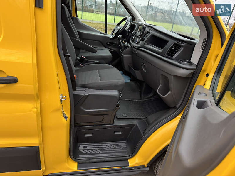 Грузовой фургон Ford Transit 2021 в Ирпене