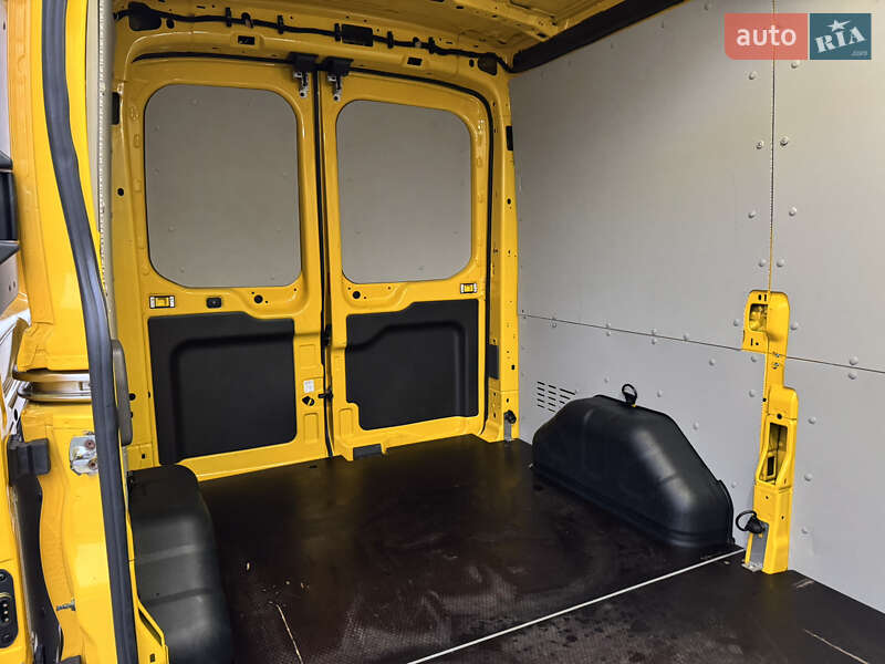 Грузовой фургон Ford Transit 2021 в Ирпене