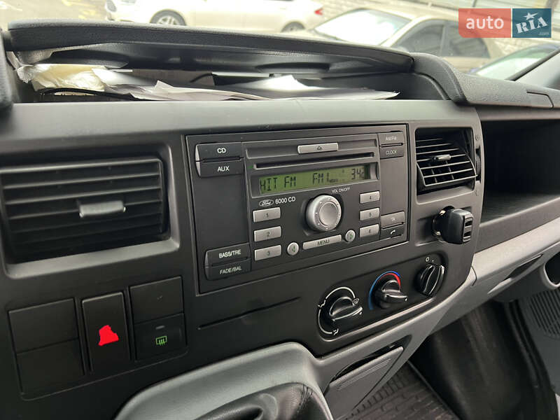 Грузовой фургон Ford Transit 2006 в Киеве