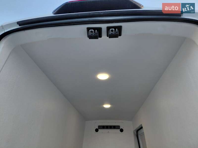 Вантажний фургон Ford Transit 2020 в Івано-Франківську