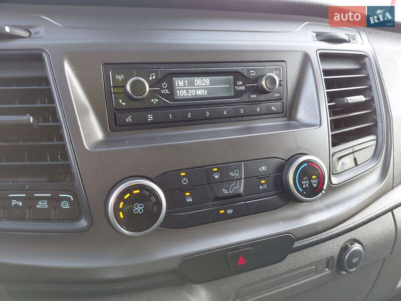 Вантажний фургон Ford Transit 2020 в Івано-Франківську