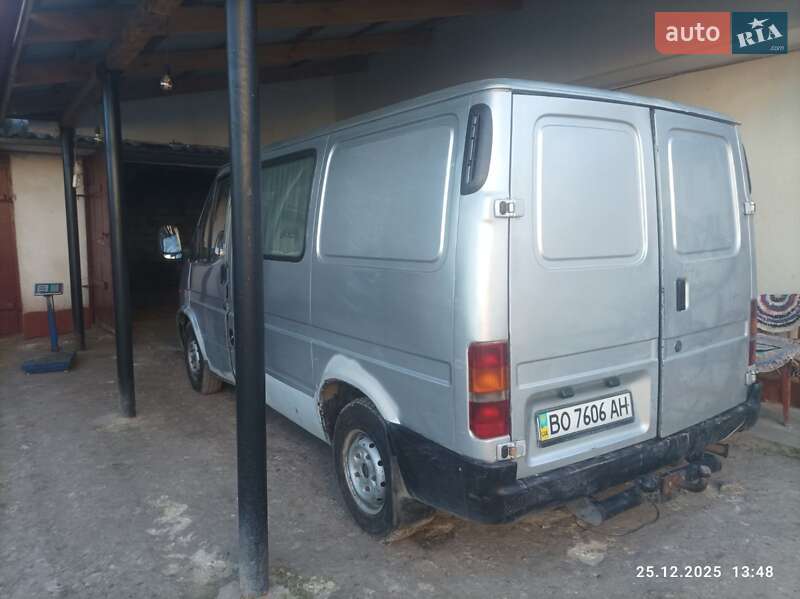 Минивэн Ford Transit 1998 в Почаеве