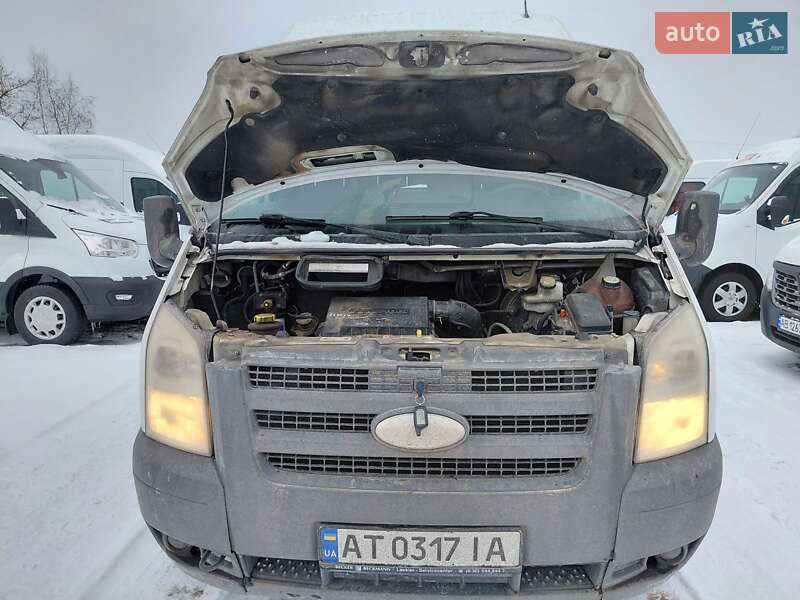 Вантажний фургон Ford Transit 2008 в Івано-Франківську