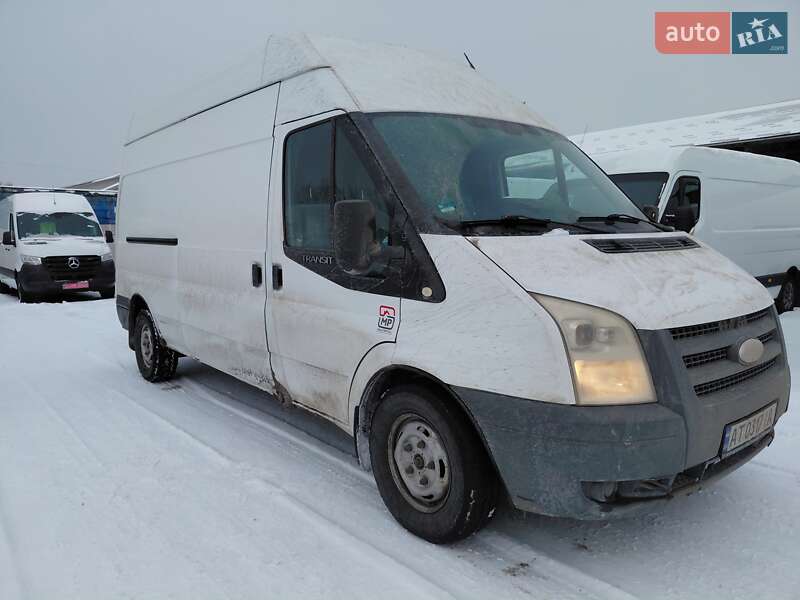 Вантажний фургон Ford Transit 2008 в Івано-Франківську