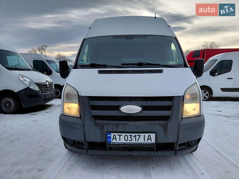 Вантажний фургон Ford Transit 2008 в Івано-Франківську