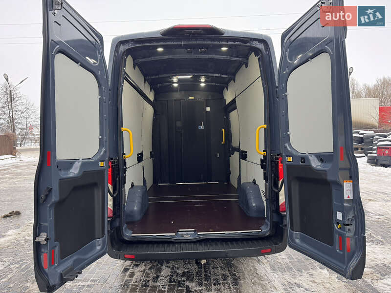 Грузовой фургон Ford Transit 2021 в Ирпене