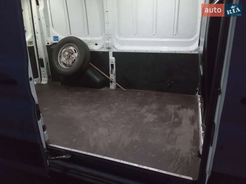 Грузовой фургон Ford Transit 2016 в Ширяево