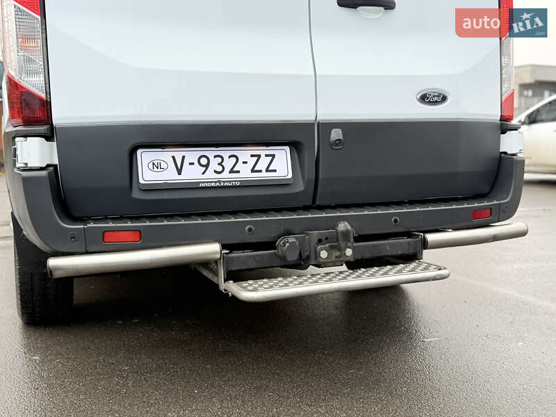 Вантажний фургон Ford Transit 2019 в Рівному