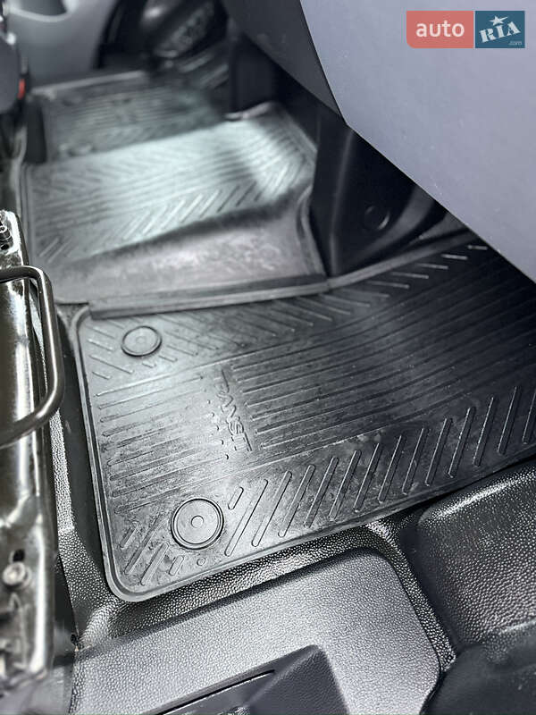 Вантажний фургон Ford Transit 2019 в Рівному