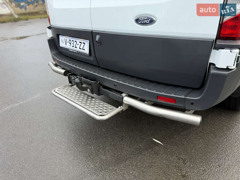 Вантажний фургон Ford Transit 2019 в Рівному
